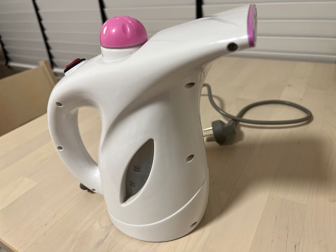 mini handheld garment steamer