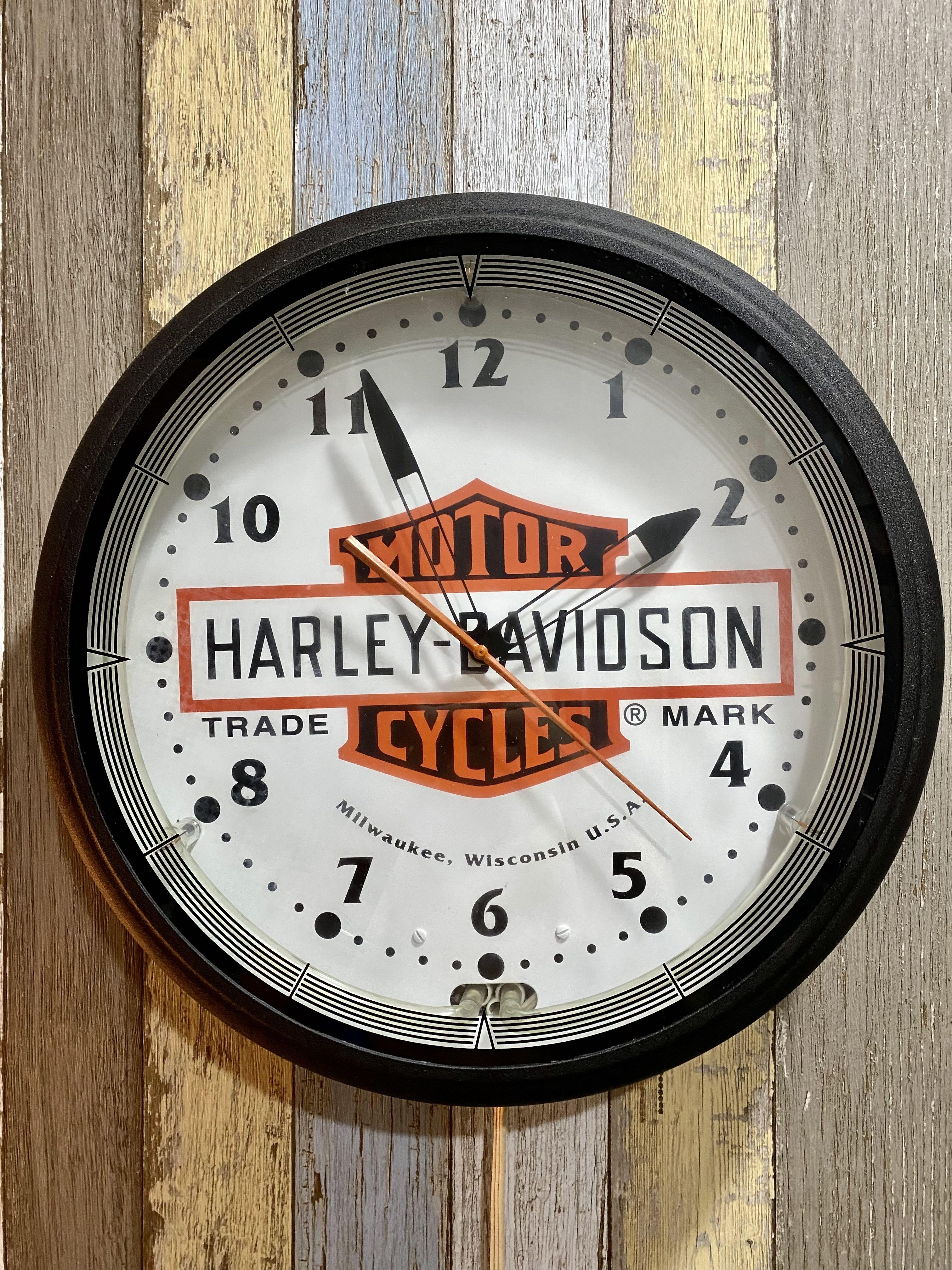 Vintage harley new arrivals davidson clocks