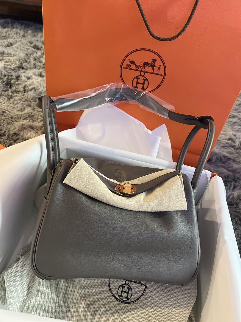 Hermes Lindy 26 rouge sellier, 名牌, 手袋及銀包- Carousell