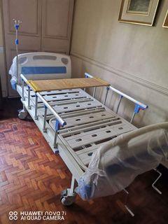 Hospital bed 2 cranks