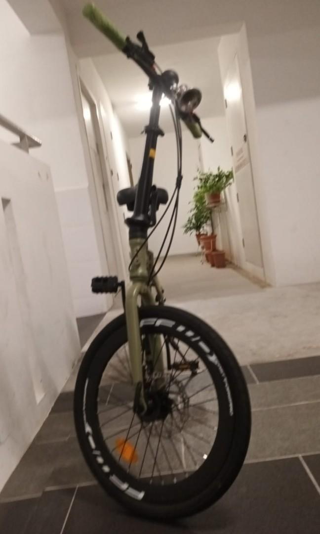 JAVA BICYCLE (Category: Bicycles) located in Singapore. Submitted by hiacelock (Listing ID 1166371085, Image 2). Description: Selling a Well Used bicycle. RFS not cycling anymore. Abit scratch on the upper line frame. Rear tyre need to be change. 20 inch wheel. Other than that no problem. What u see is what u get. Not for Fussy Buyer. No Nego, Fixed price. Can go shop & buy if want New Bicycle. Thanks.