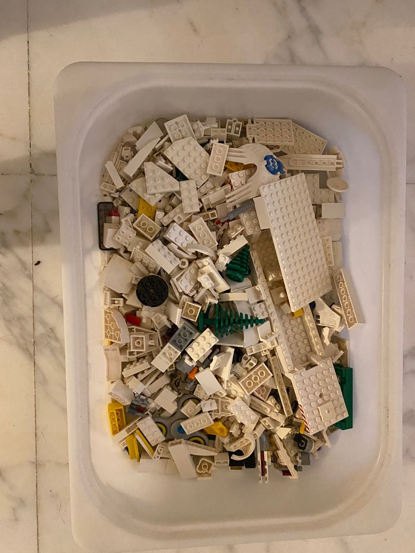 Lego store white bricks