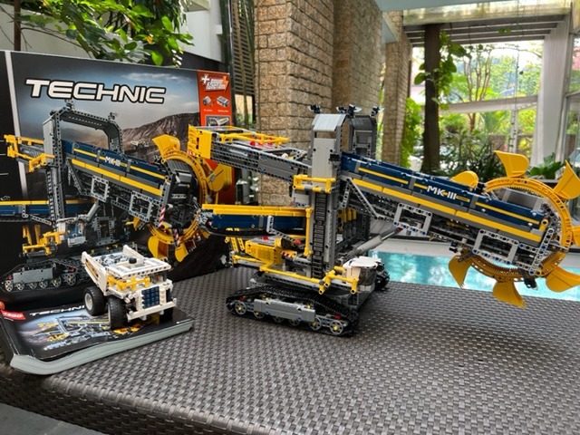 LEGO Technic 42055 Bucket Wheel Excavator Hobbies Toys Toys