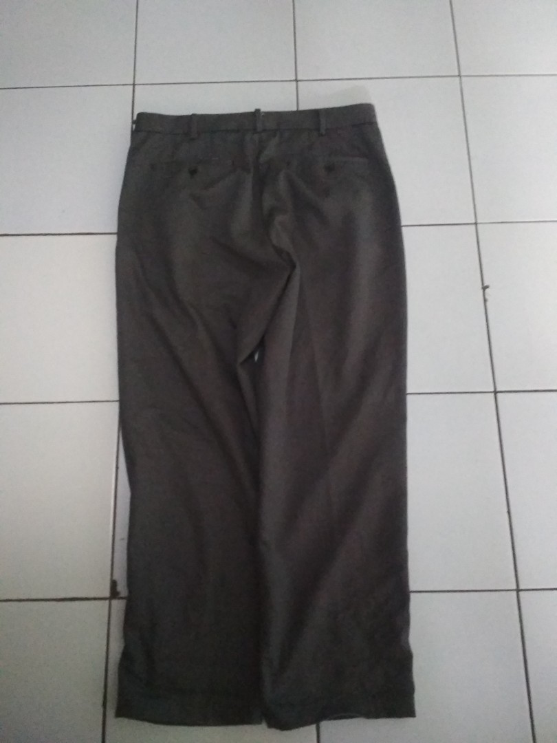 Long pant uniqlo, Fesyen Pria, Pakaian 