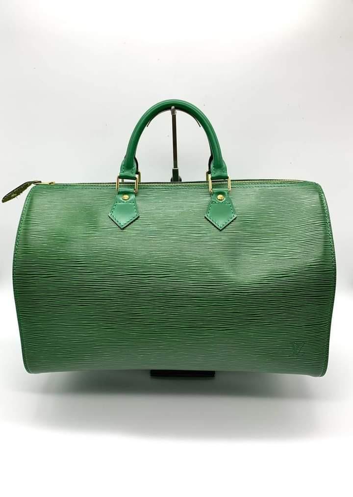 Louis Vuitton Speedy 35 (Category: Luxury Bags & Wallets) located in Manila. Submitted by bagislifeshop (Listing ID 1166279981, Image 1). Description: ▪️Louis Vuitton Speedy 35▪️ ☑️Available in Bacolod ✅Material: epi leather ✅Condition: 9.5/10 ✅Inclusion: replacement dustbag.