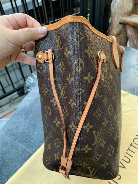 Louis Vuitton Neverfull MM in Cognac Brown cowhide leather, Luxury, Bags &  Wallets on Carousell