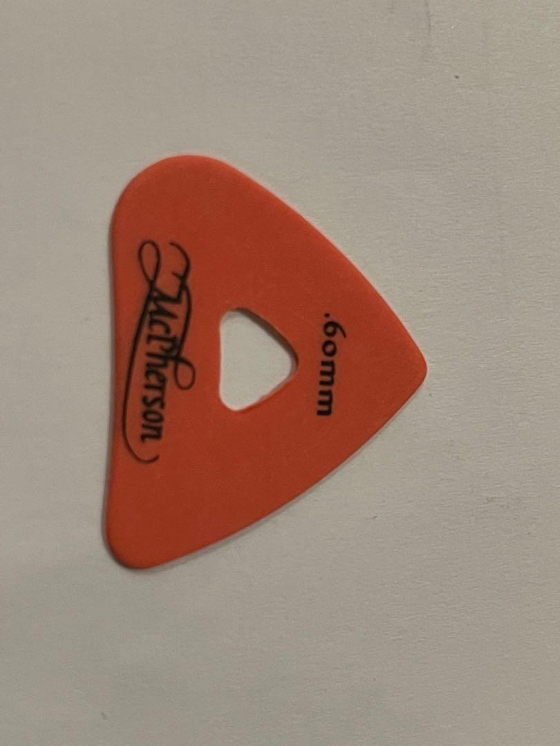R5 guitar shop pick
