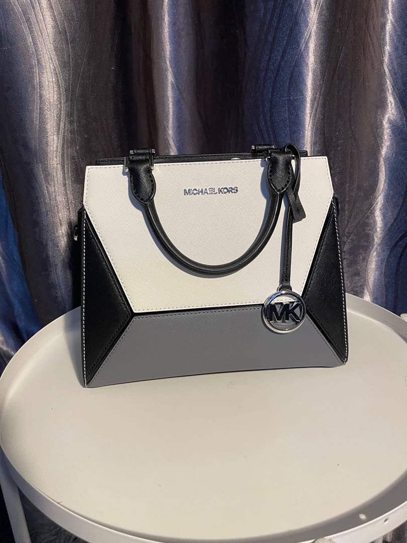Michael Kors Handbag Original, Luxury, Bags & Wallets on Carousell