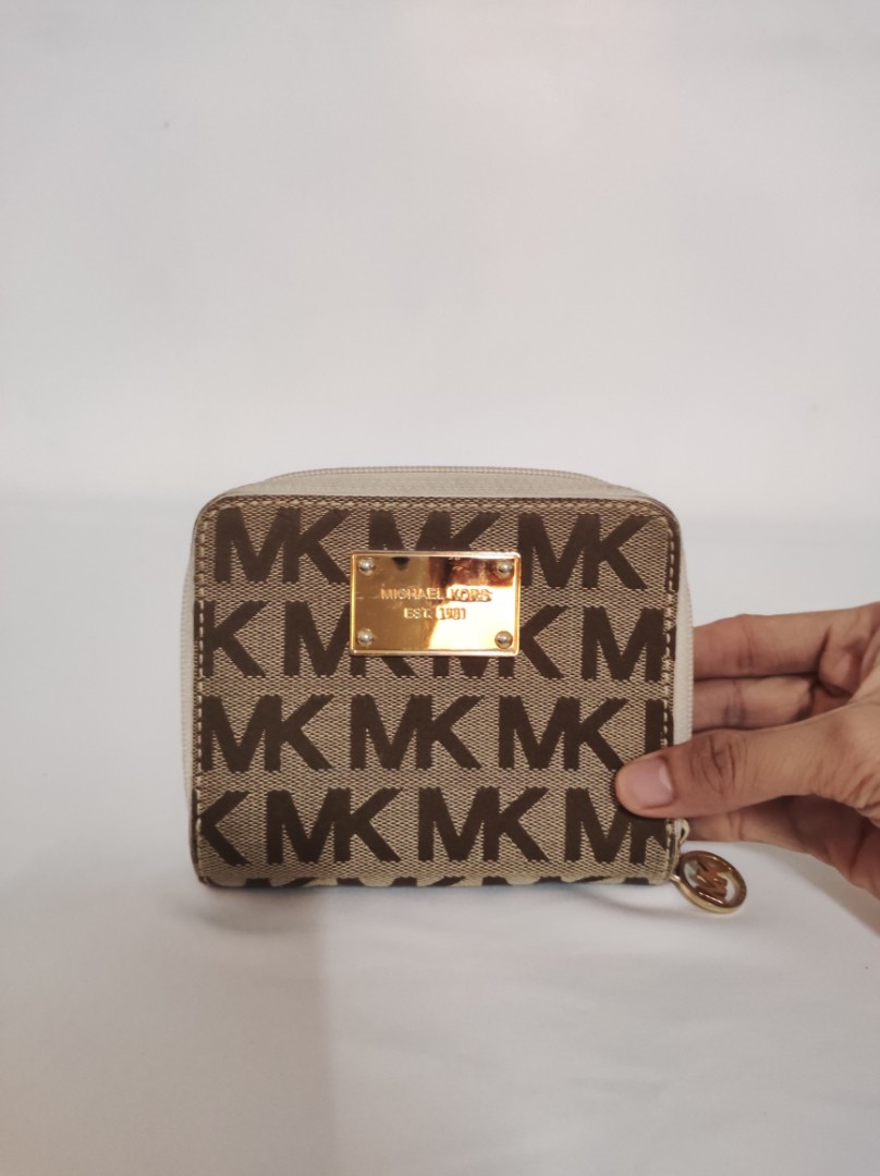 mk short wallet