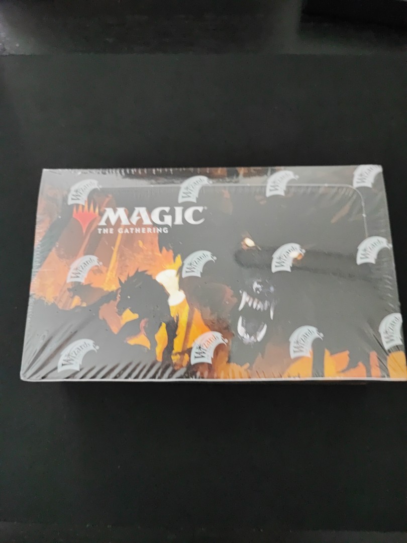 Mtg Magic the gathering Innistrad Midnight Hunt set box, Hobbies