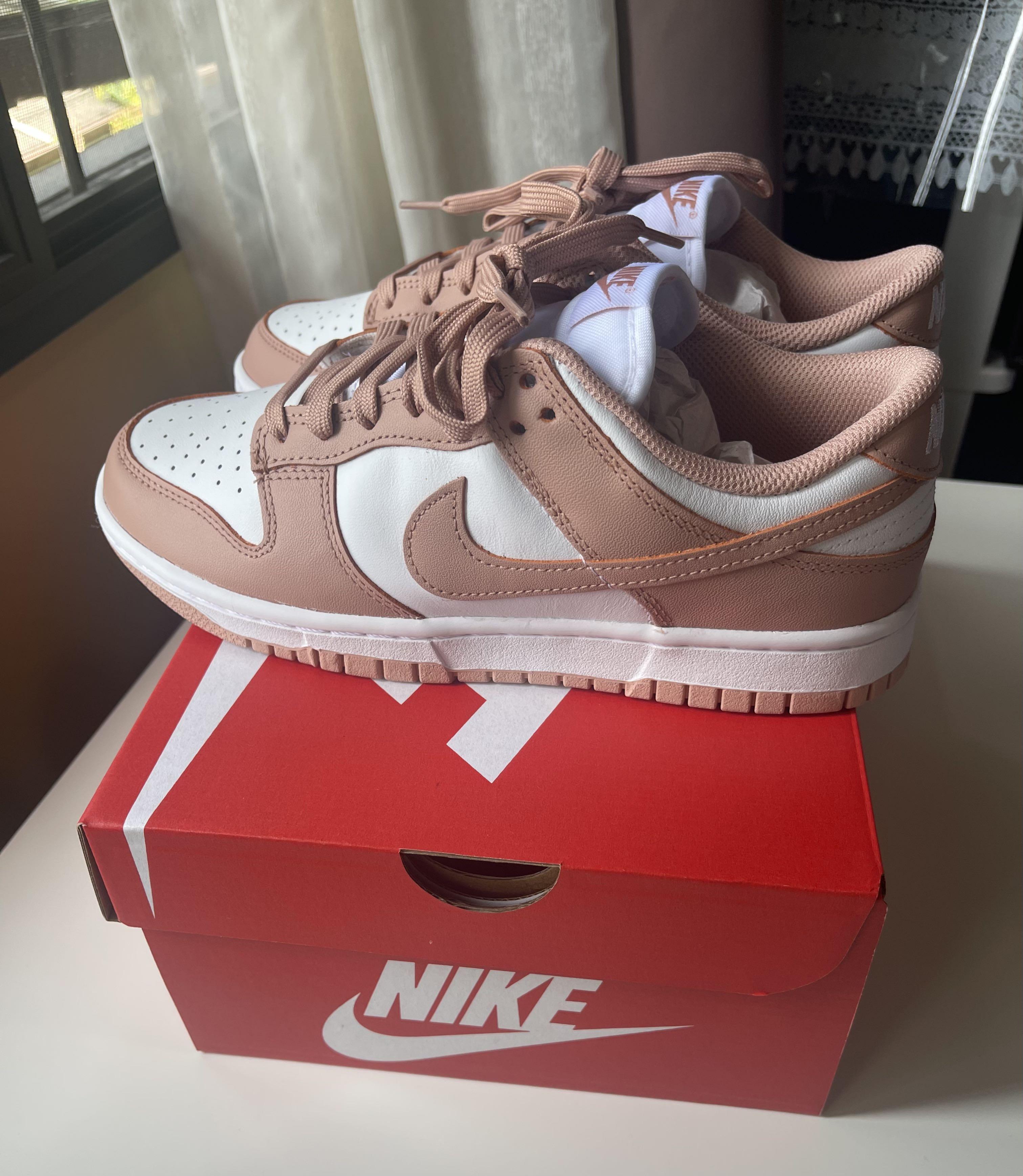 Nike Dunk Low in Rose Whisper