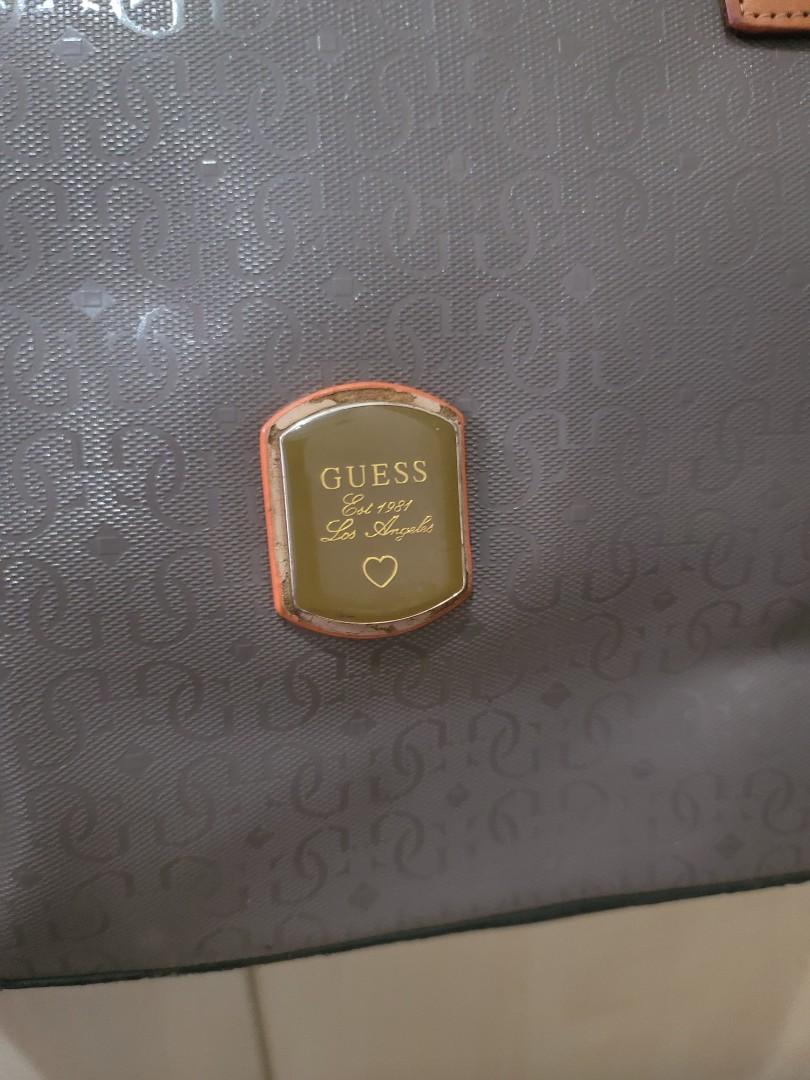 original guess (est 1981 los angeles) tote bag, Women's Fashion, Bags