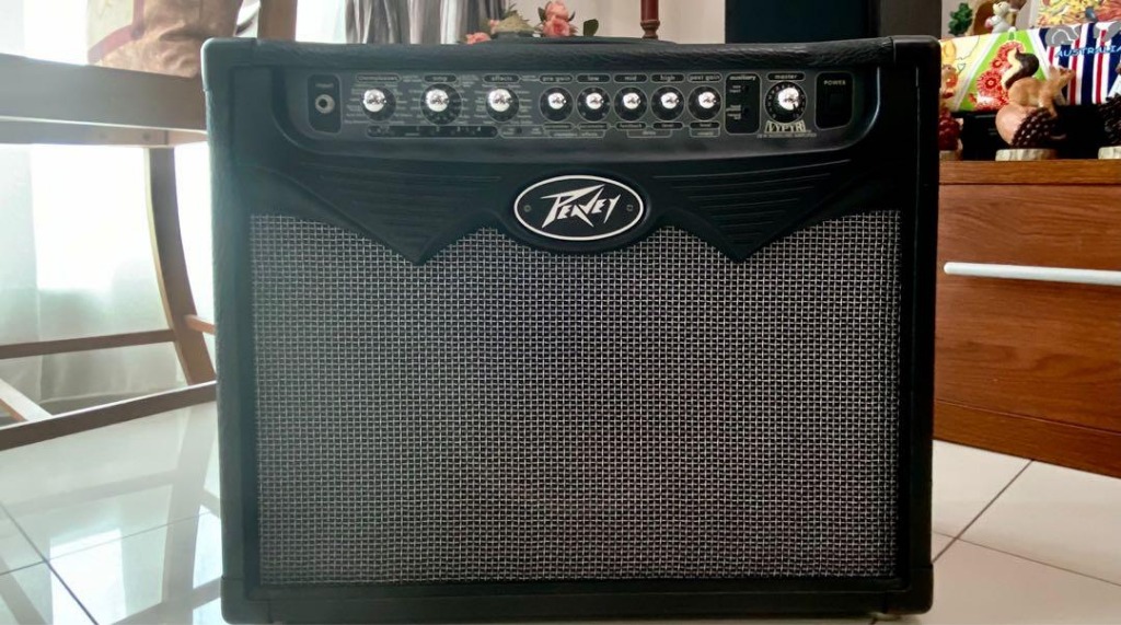 Peavey vypyr 30w online modeling amp