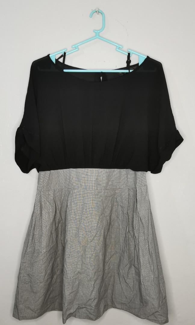 Personal Preloved Clothes for Sale (Category: Dresses) located in Quezon City. Submitted by tsuruzen (Listing ID 1166425104, Image 1). Description: Personal Preloved Clothes for Sale 100 each for tops/swimsuit 150 each for dress Discount may be given if 2 or more will be bought :) Message me for faster transactions.