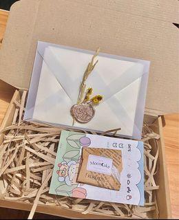 PERSONALIZED letter (envelope, dried flowers & wax seal)