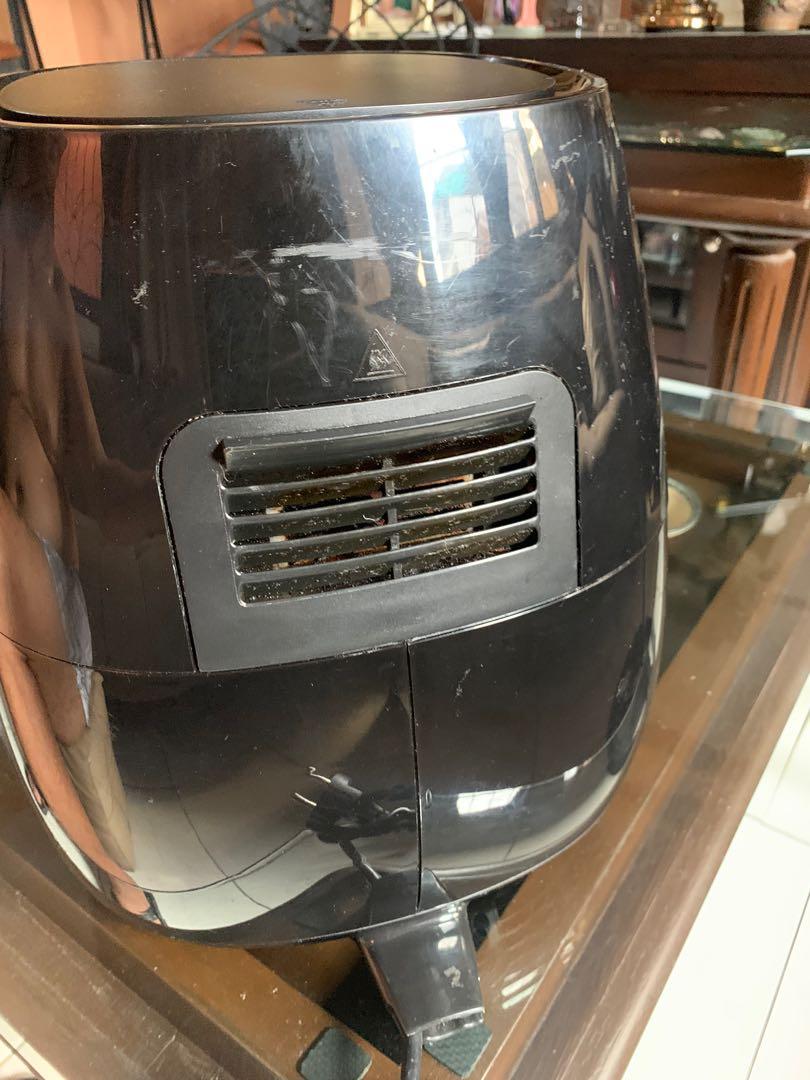 philips digital air frier (Category: Cookers) located in Paranaque City. Submitted by myunogeneral.merchandise (Listing ID 1166232176, Image 3). Description: r.f.s. bought a bigger one, size see pictures, better living, paranaque. better to check it personally.