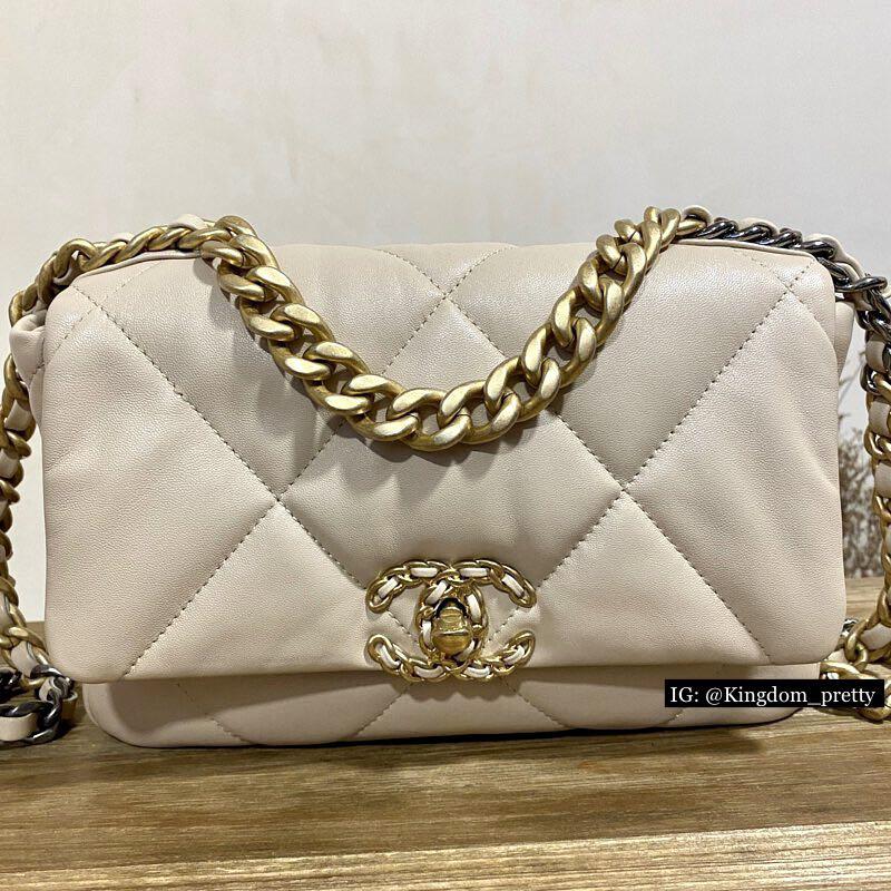 Chanel sales 19 strap