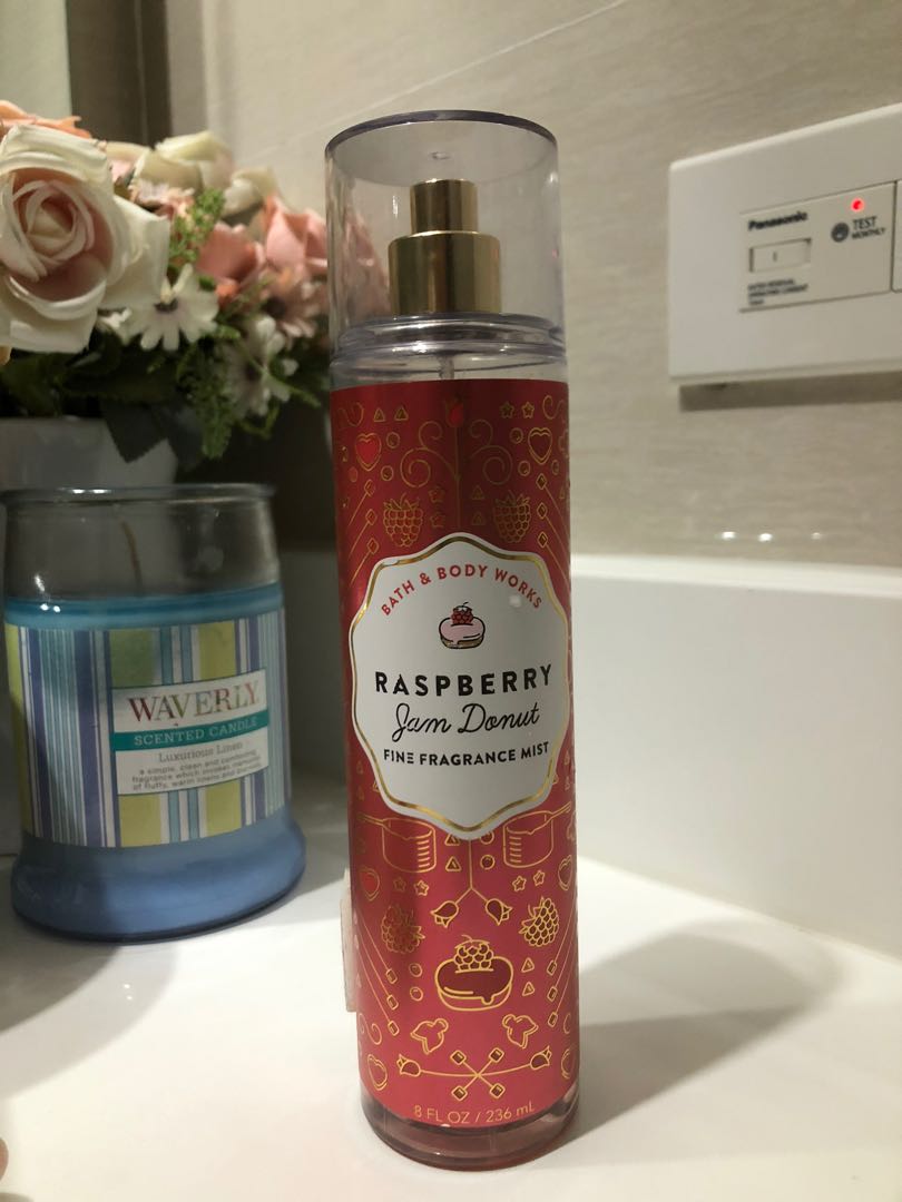 Raspberry Jam Donut Bath and Body Works Fragrance Mist, Beauty