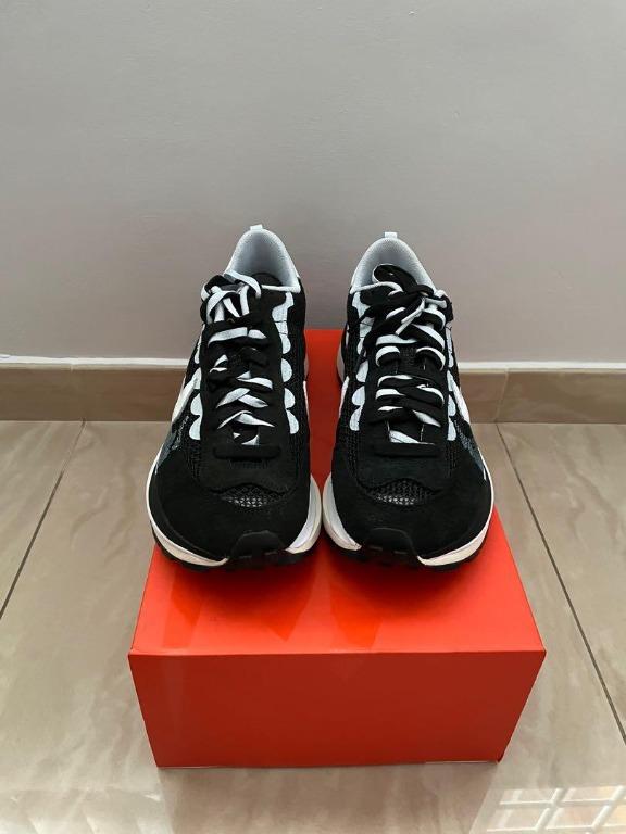 sacai vaporwaffle all white