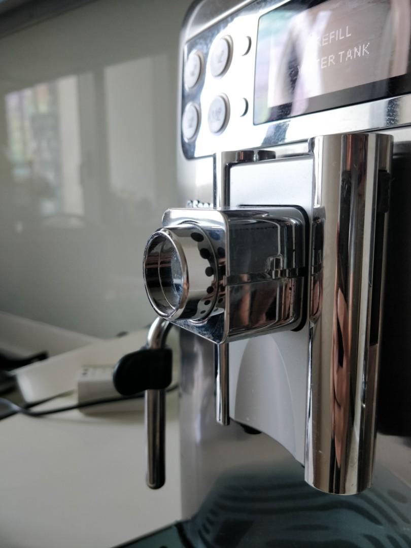 Saeco Exprelia Evo Coffee Machine, TV & Home Appliances, Kitchen