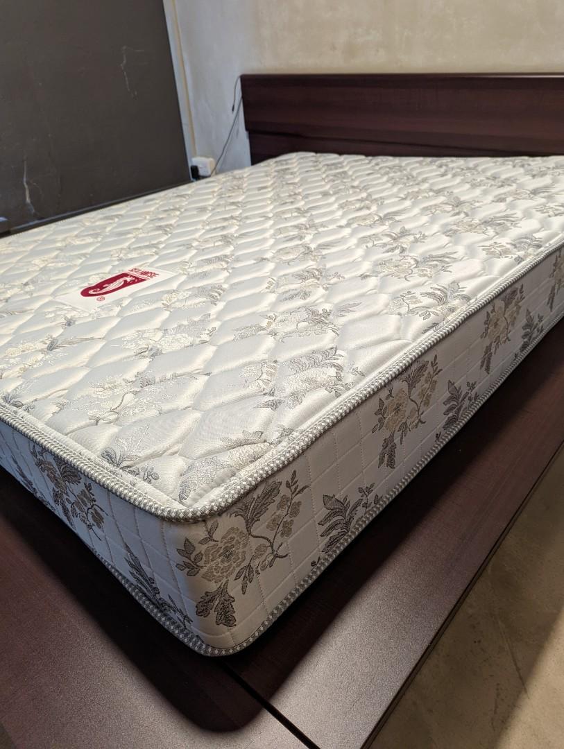 Seahorse Mattress Queen Size, Furniture & Home Living, Furniture, Bed