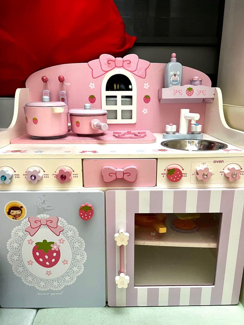 Second hand toy kitchen mother garden
