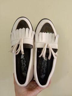 SEPATU PUTIH SEPATU OOTD SEPATU SELEBGRAM SANDAL OOT SANDAL SELEBGRAM SEPATU VIRAL SANDAL VIRAL HEELS WEDGES