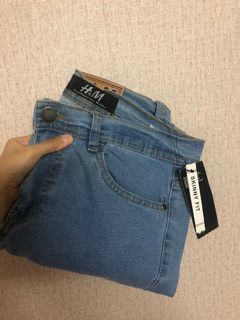 (Category: ) located in . Submitted by pr3lovedbyshuwu (Listing ID 1166391298, Image 1). Description: .