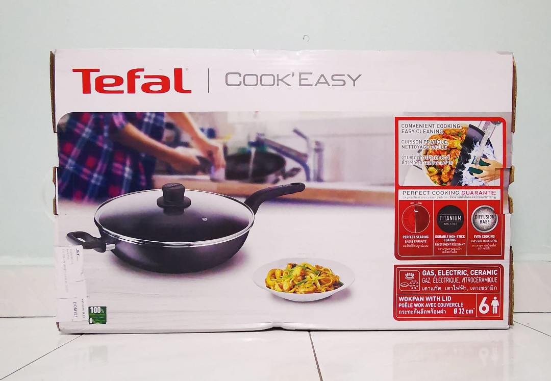 Tefal non stick 32cm wok with lid, Furniture & Home Living, Kitchenware