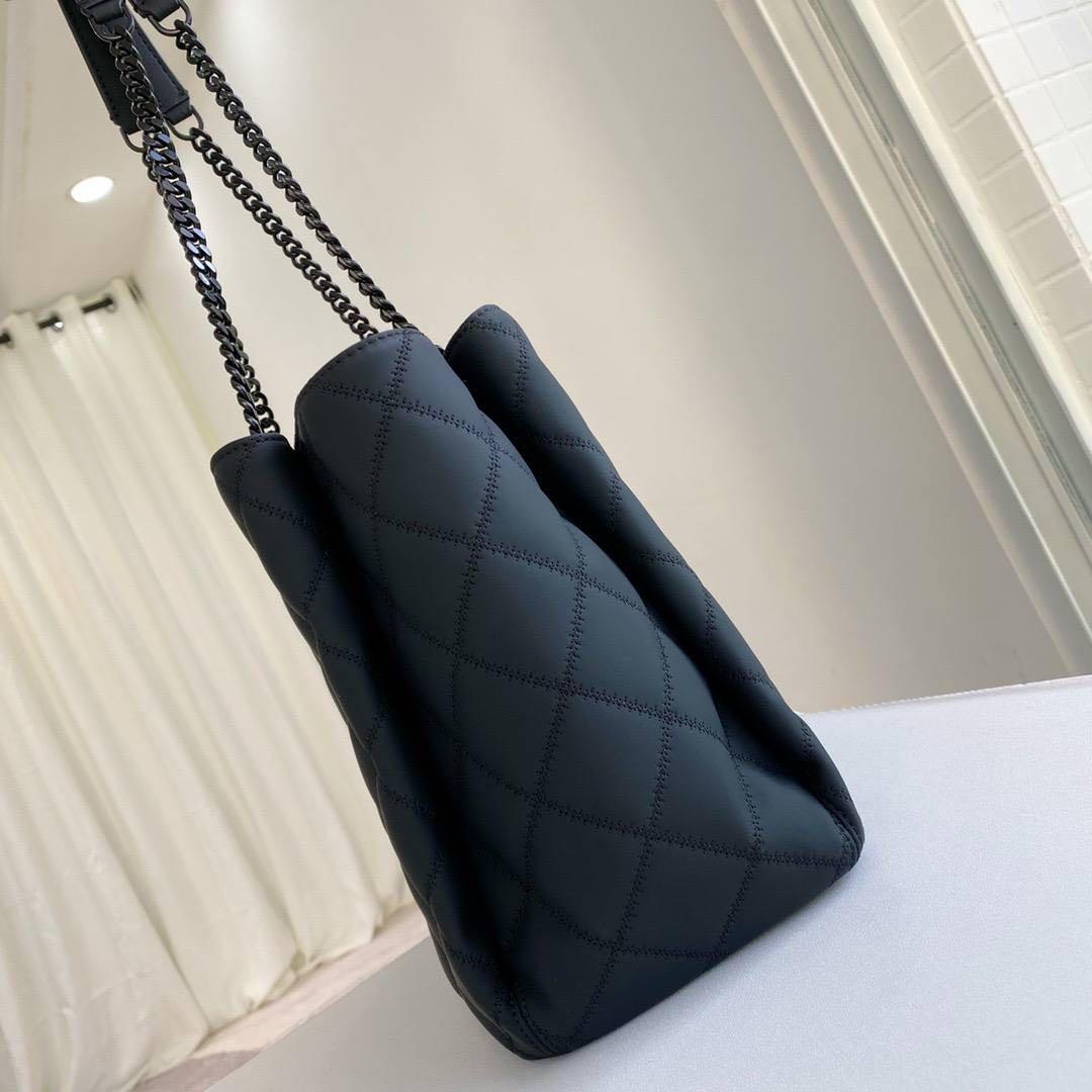Tory Burch Willa Tote Bag, Luxury, Bags & Wallets On Carousell
