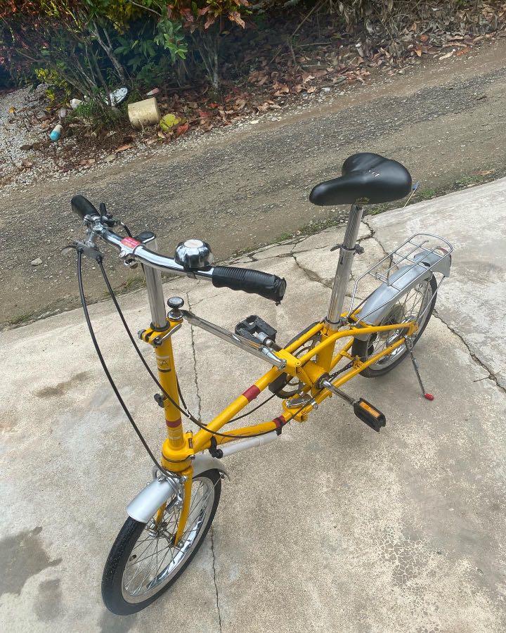 Gateway folding bike store