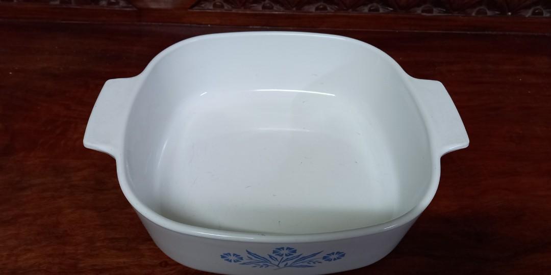 Vintage CORNING WARE A-2-B (2 Quart) (Category: Dinnerware & Cutlery) located in San Pedro. Submitted by ajisai26 (Listing ID 1166369894, Image 2). Description: A-2-B Brand: Corning Ware 2 Quart Made in U.S.A ***scratches and signs of storage.