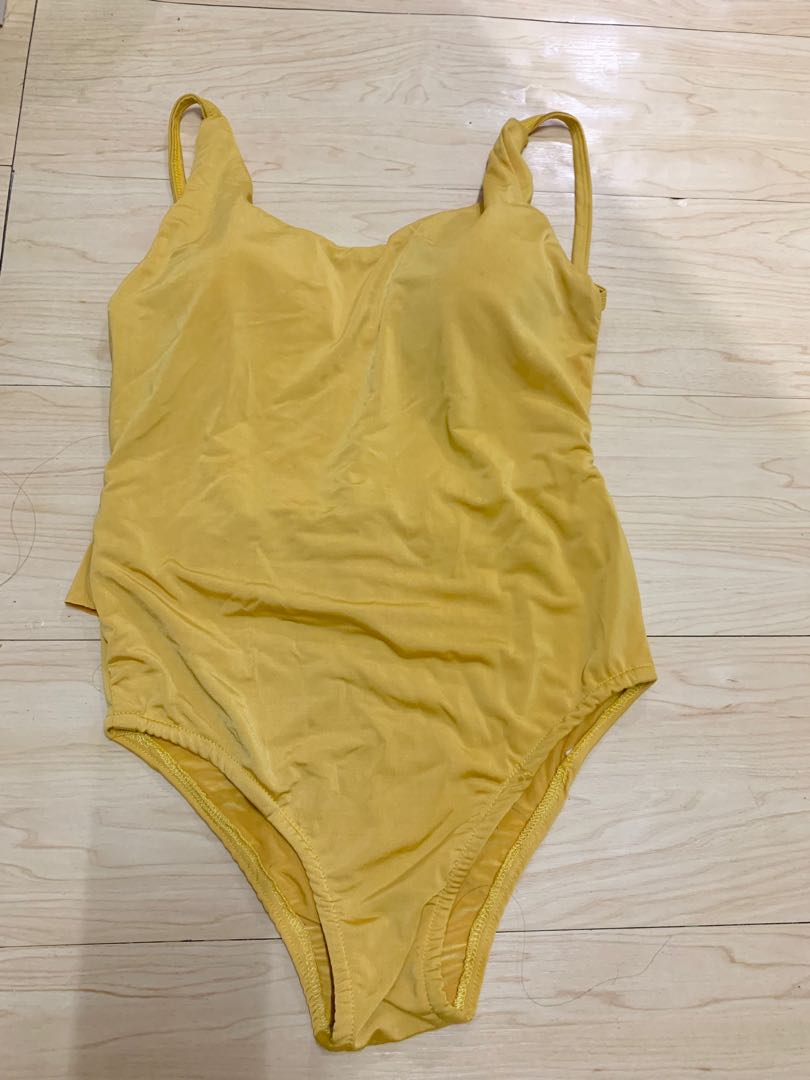 YELLOW ISLAND PRINT ONE PIECE SWIMSUIT