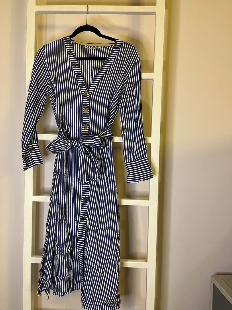 dress for wedding guest knee length Elegant Knee-Length Wedding Guest Dress with Ruched Detail A-Line/Princess Cut Scoop Neck and Short Sleeves