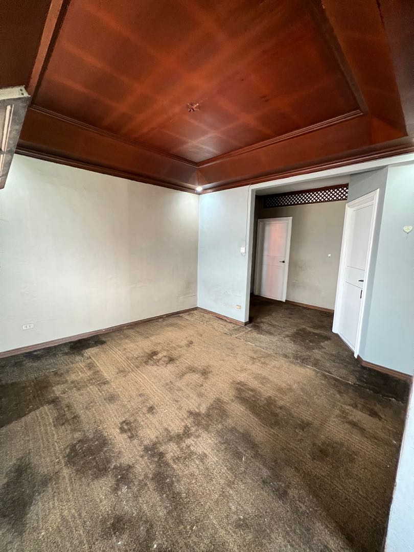 (Category: ) located in . Submitted by markethunt (Listing ID 1166563456, Image 1). Description: .