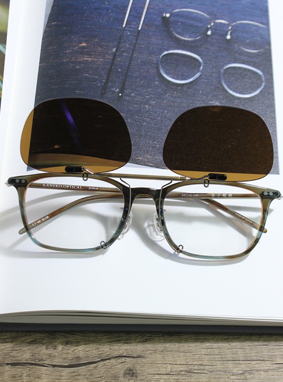 金子眼鏡KJ-46 SIZE:53-19-145, 男裝, 手錶及配件, 眼鏡- Carousell