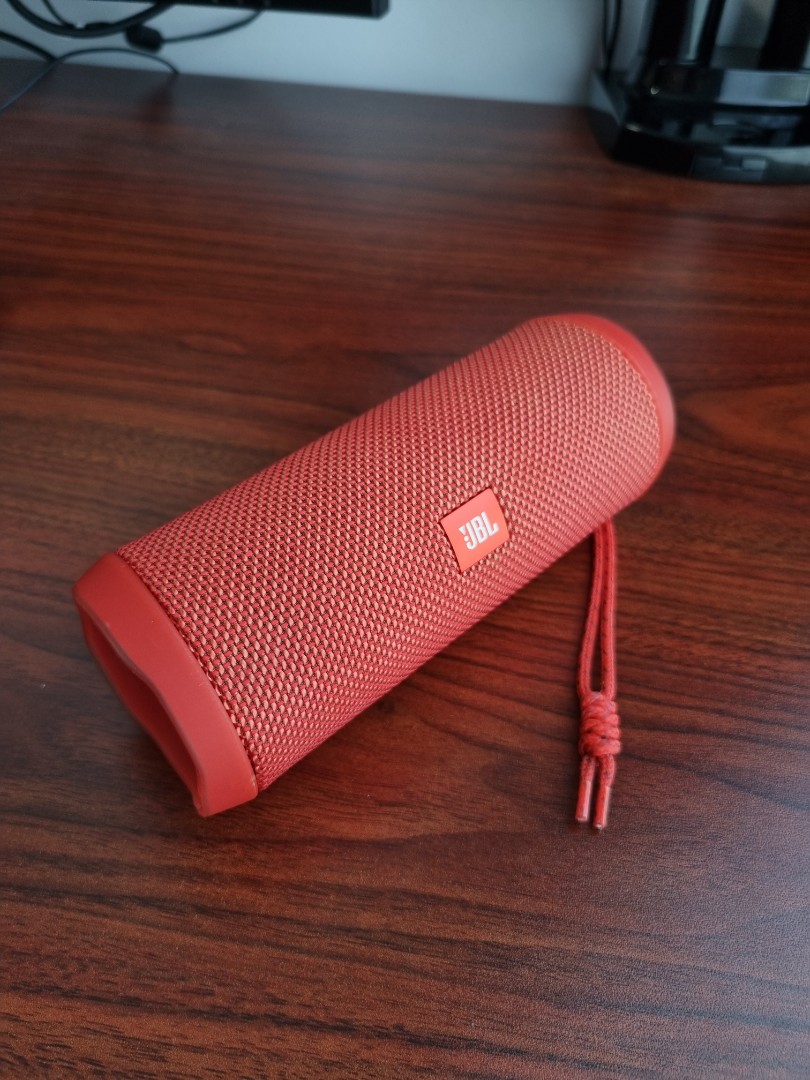 AUTHENTIC) JBL Flip 4 red, Audio, Soundbars, Speakers  Amplifiers on  Carousell