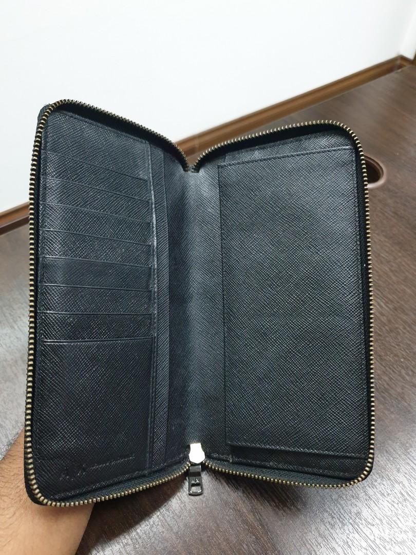 A|X ARMANI EXCHANGE Mens rounded zip wallet, Luxury, Bags & Wallets on  Carousell