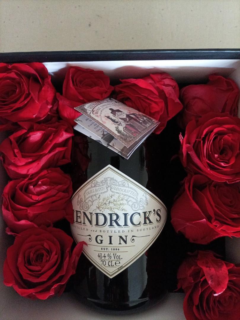BNIB Hendrick's Gin Bloombox, Food & Drinks, Alcoholic Beverages on