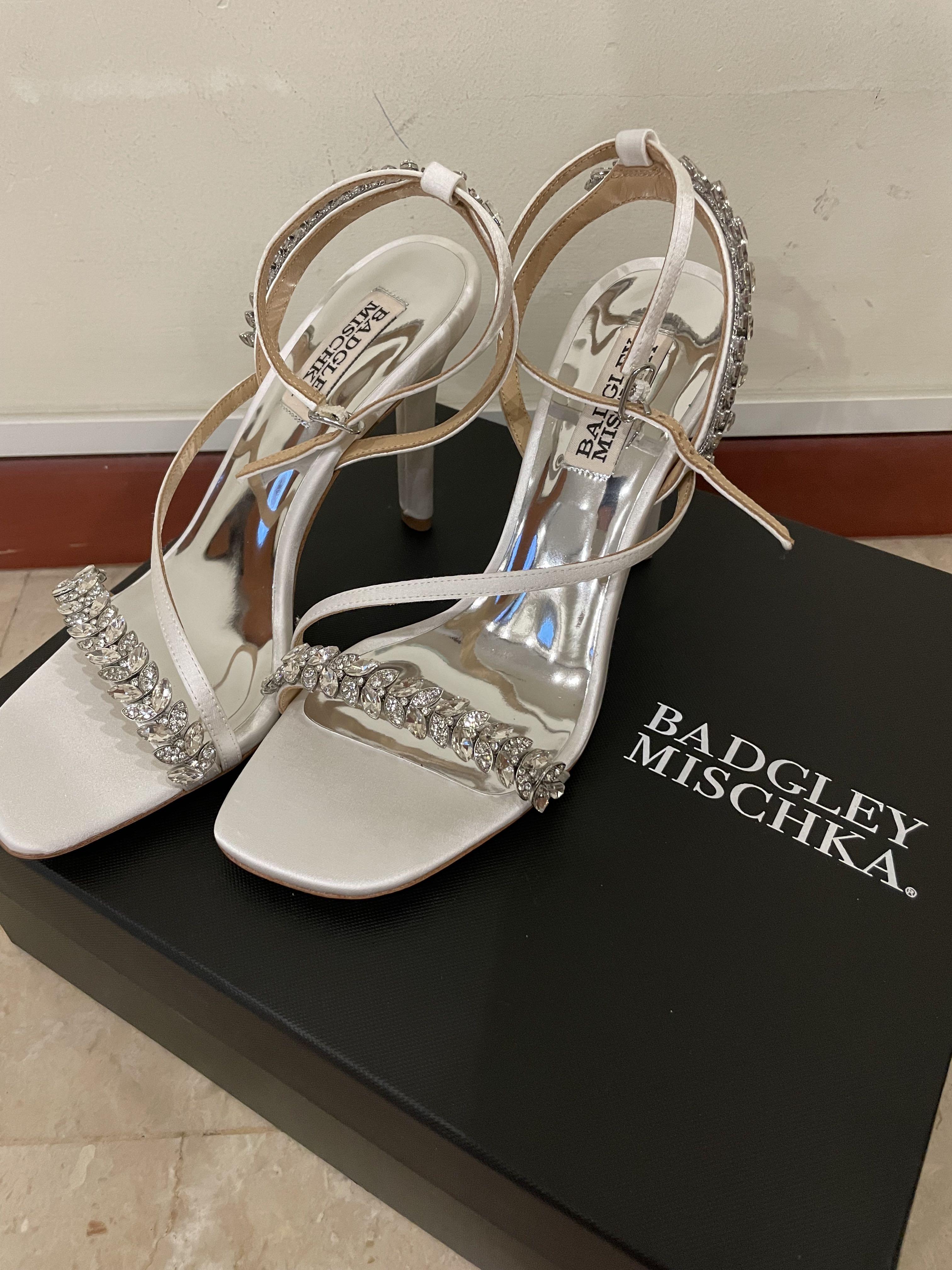Badgley mischka pepper peep toe pump shop