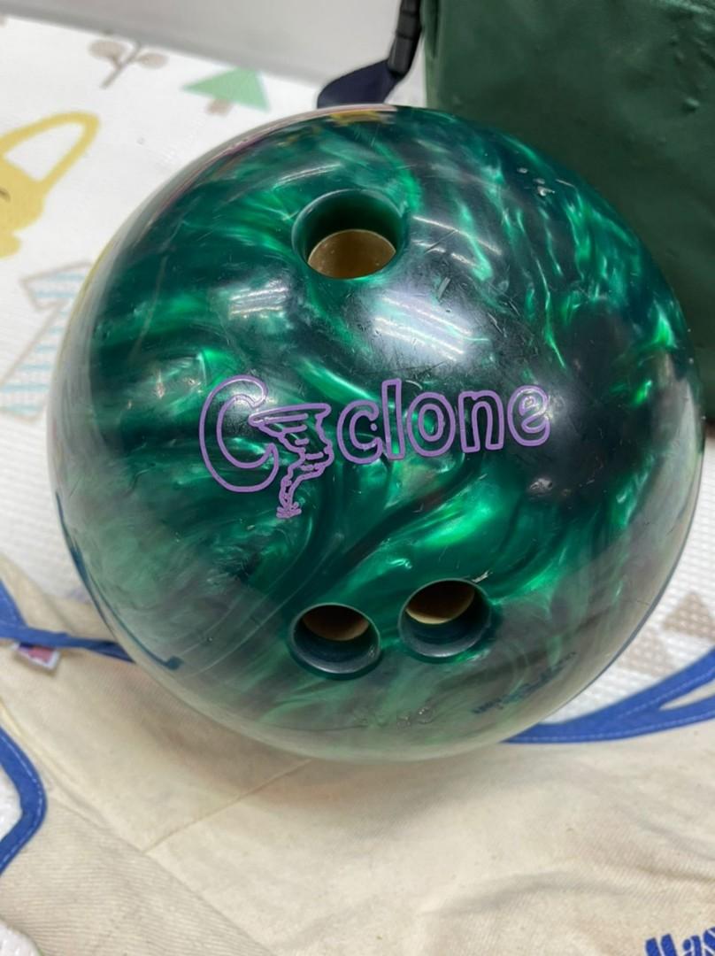Brunswick cyclone bowling ball, Sports Equipment, Sports & Games
