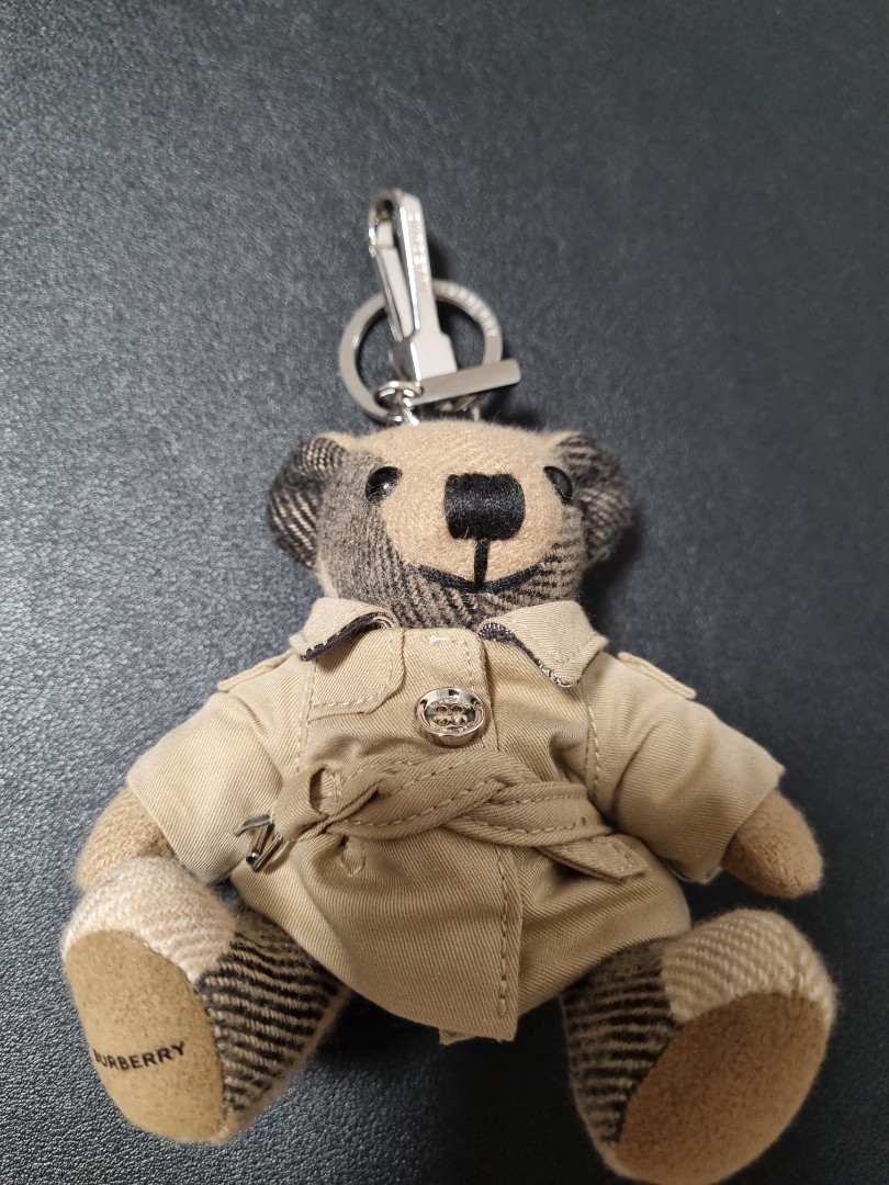 Burberry bear charm 2025
