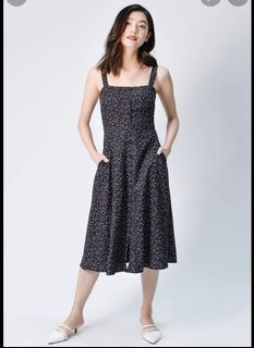 (Category: ) located in . Submitted by burstingwardrobe (Listing ID 1166451661, Image 1). Description: .