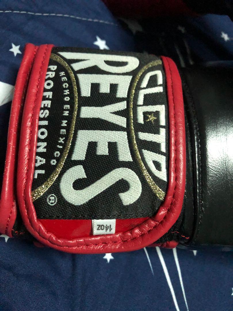 Cleto Reyes Extra Padding Boxing Gloves 14oz, Sports Equipment