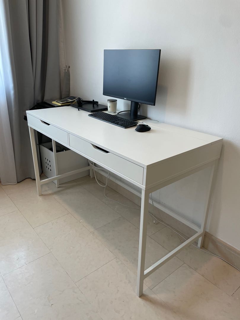 Alex store desk beige