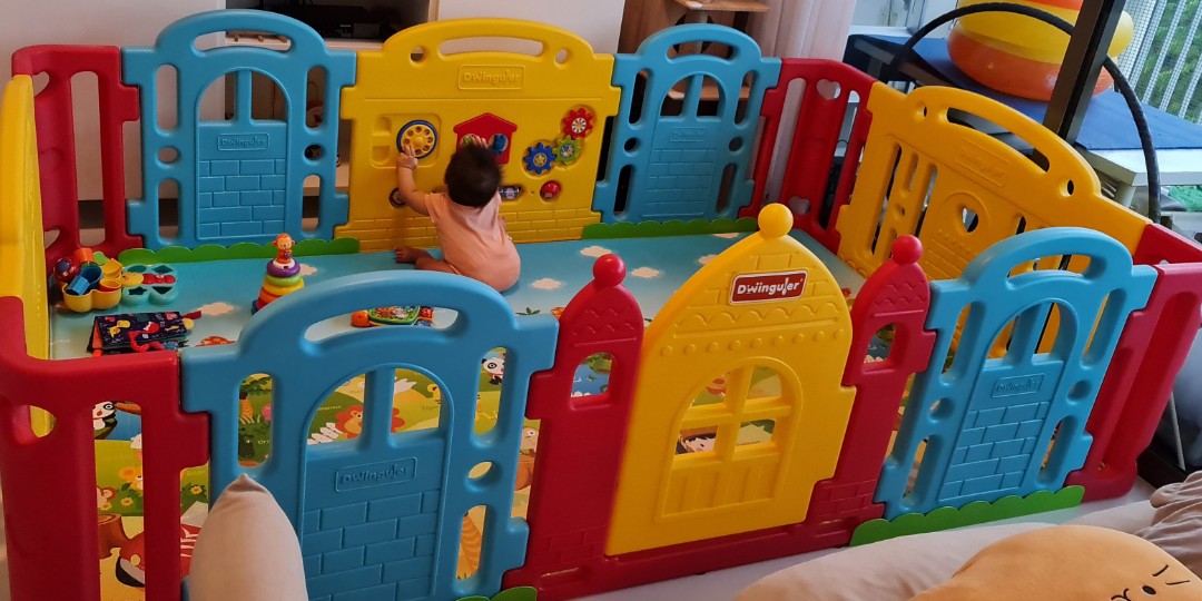 Dwinguler Baby Castle Playpen, Babies & Kids, Infant Playtime on Carousell
