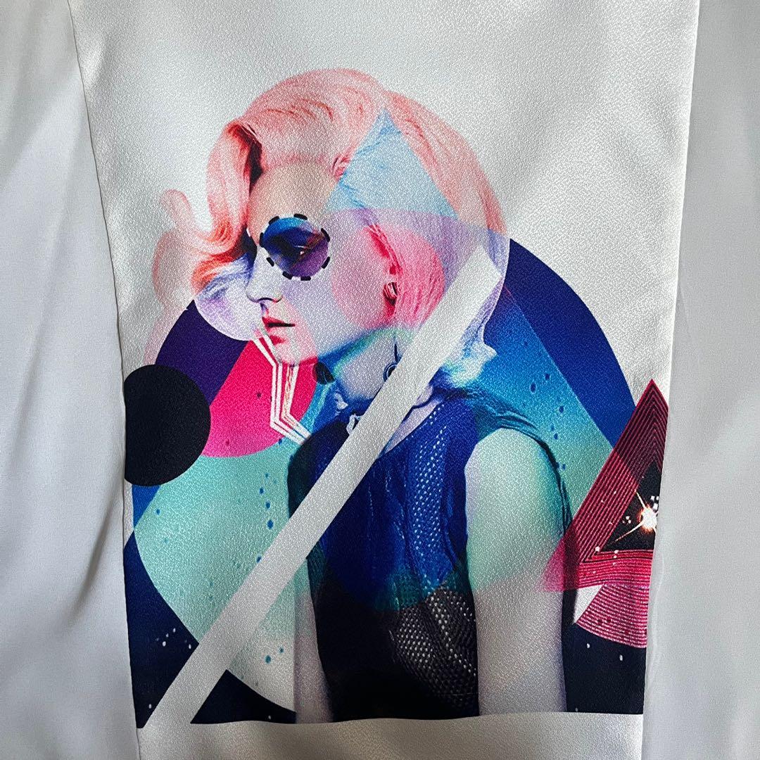 Girl print top (Category: Blouses) located in Baguio. Submitted by bleighmax (Listing ID 1166456526, Image 3). Description: Very nice when worn Will fit small to medium.