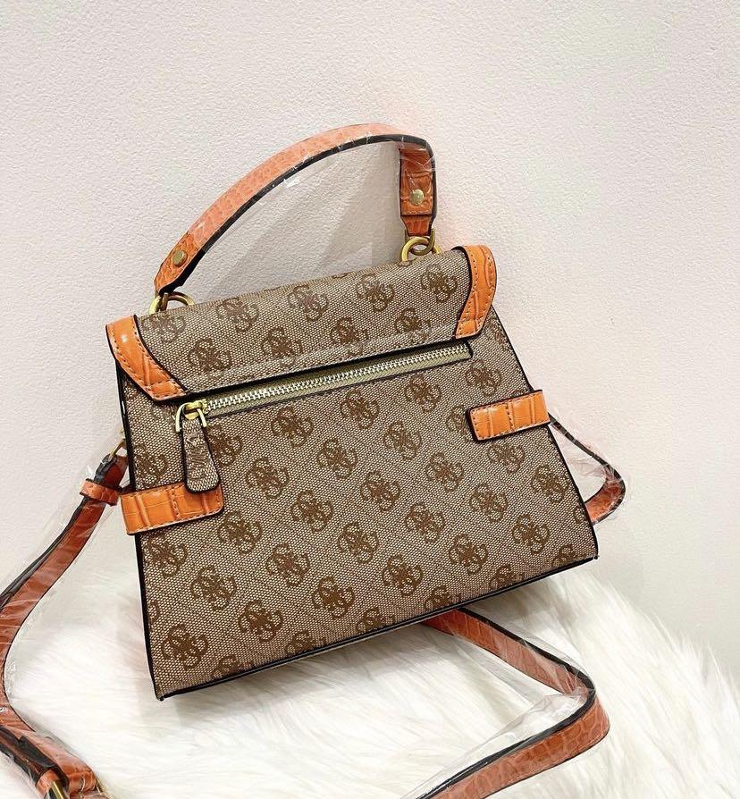 Guess Bag New 2022 , Fesyen Wanita, Tas & Dompet di Carousell