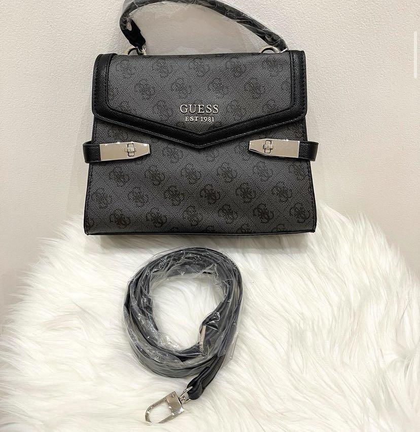 Guess Bag New 2022 , Fesyen Wanita, Tas & Dompet di Carousell