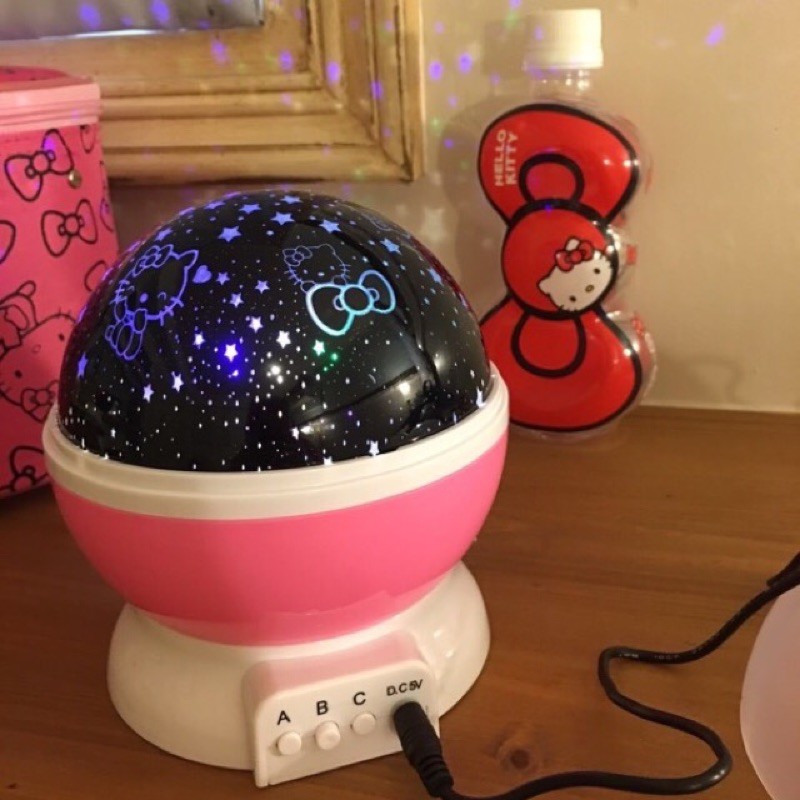 Hello Kitty氣氛燈旋轉小夜燈星星投射機床頭燈星空燈led燈台灣限定台灣直送台灣代購 傢俬 家居 燈飾及風扇 燈飾 Carousell